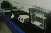 种质分析室